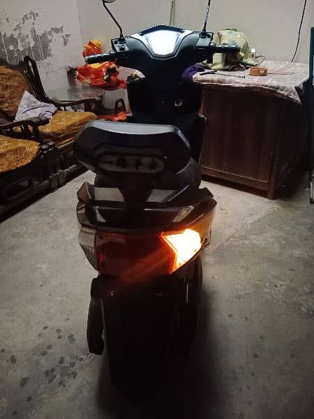 Electric scooter in new condition 4