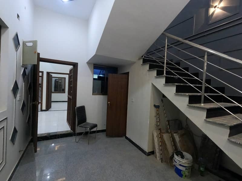 Prime Location 122 Square Yards House For sale In Rs. 23500000 Only 3