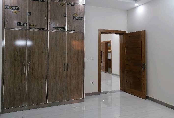 1 Kanal House Available In Bahria Town Phase 4 For sale 1