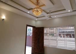 House Sized 10 Marla Is Available For sale In Bahria Town Phase 3