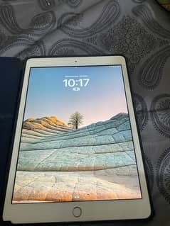 ipad 8th generation 32 GB 9/10 condition