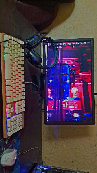 gaming PC with xfx rx 470 4gb256bit  8gbram i5 3570 4