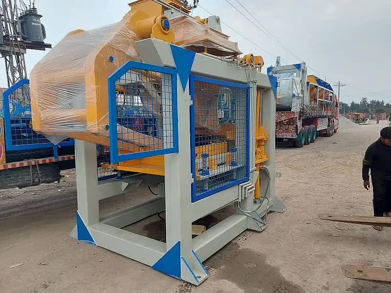 Paver Making Machine/ Concrete Paver block machine sale in pakistan 11