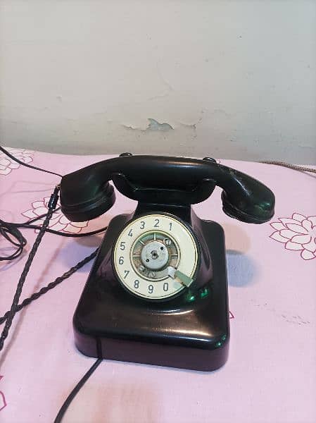 Antique telephone 0