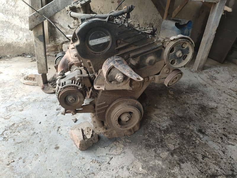 corola 2. O D   2000 cc phol walla diesel engine with gear  complite 4