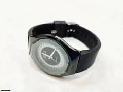 stylish analog woman's wrist watch