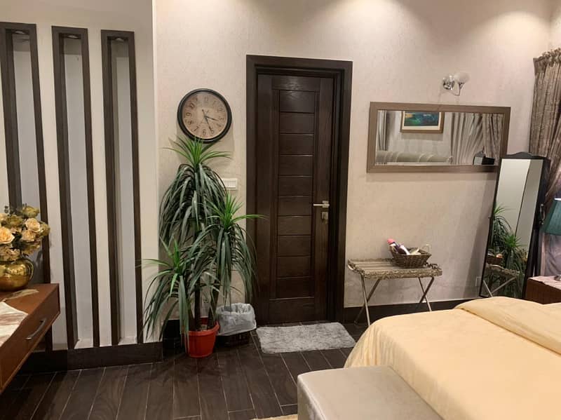 A Beautiful 1 Kanal House With Basement Is Available For Rent In PHASE 3 DHA, Lahore 11