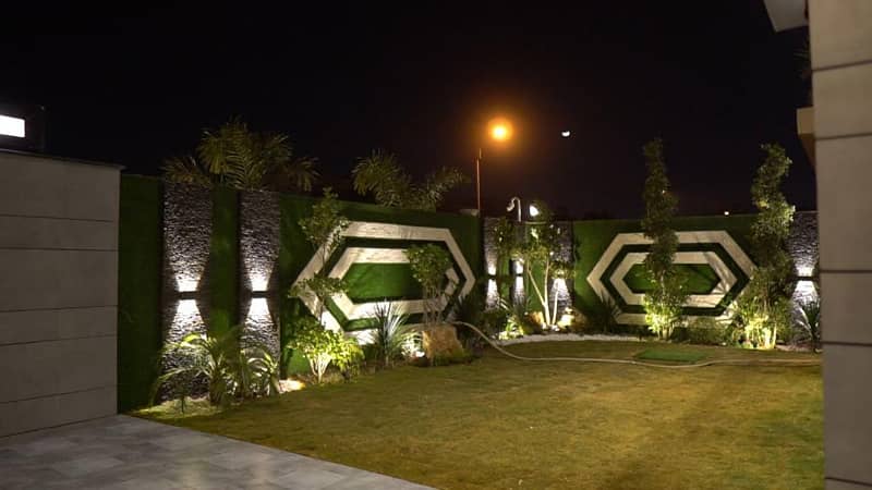 New 1 Kanal Stunning Home Is Available For Rent In PHASE 6 DHA, Lahore. 28