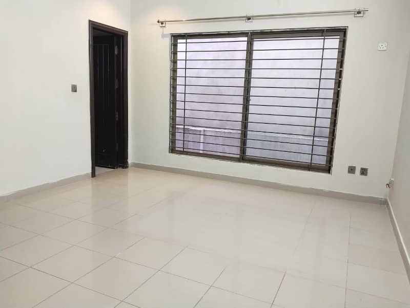 10 Marla Upper Portion For rent Available In E-11 1