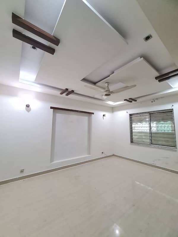 Prime Location 10 Marla Modern House For Sale In DHA Phase 5 Lahore 5