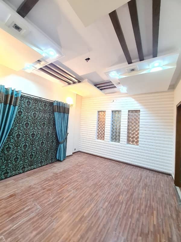 Prime Location 10 Marla Modern House For Sale In DHA Phase 5 Lahore 16