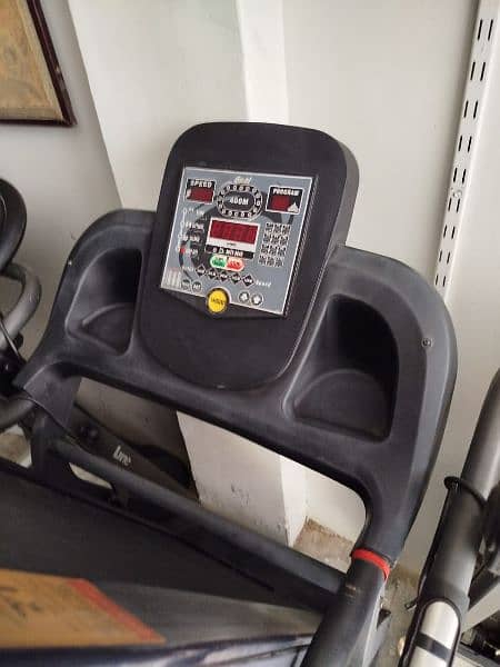 Used treadmills excellent condition 2