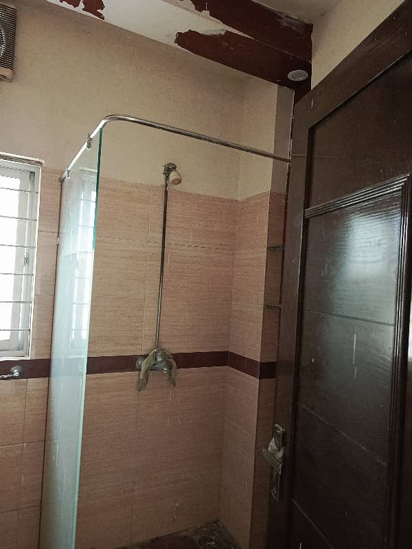 32 Marla Lower Portion For Rent In DHA EME SOCIETY LAHORE 7