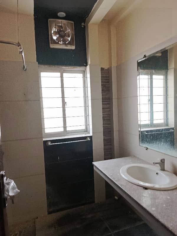 32 Marla Lower Portion For Rent In DHA EME SOCIETY LAHORE 14