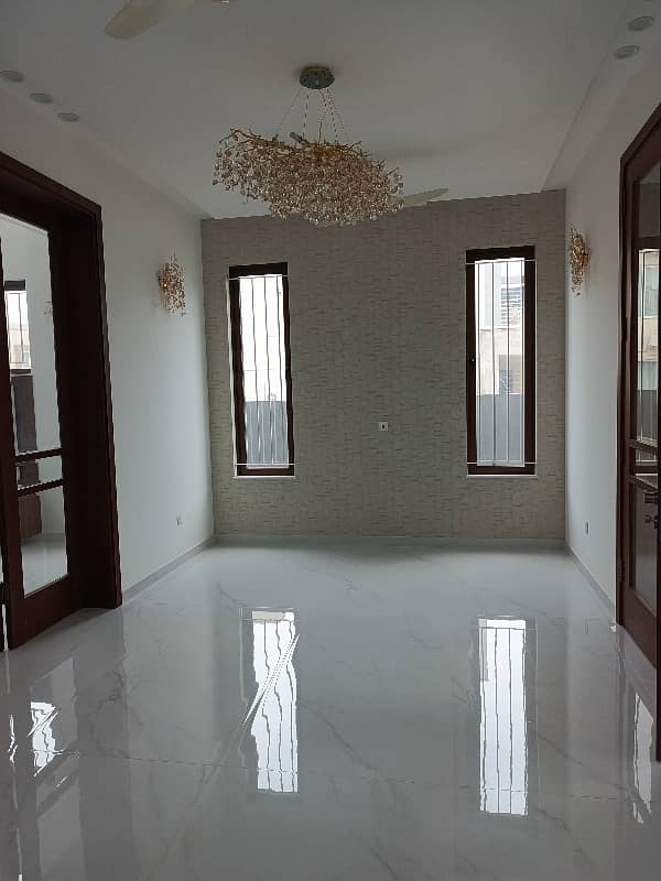 1 KANAL HOUSE FOR RENT IN DHA EME SOCIETY LAHORE 5 Master Bedroom 2 TV Launch Driang Room Dining Table 2 Kichan Servant Quarter Giraj Taris Store Podar Washroom Study Room Laundry 37