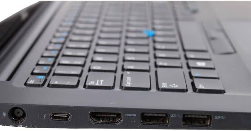 Laptop Dell 7480
Core i7 7gen 32gb DDR4 ram 
512GB ssd 5