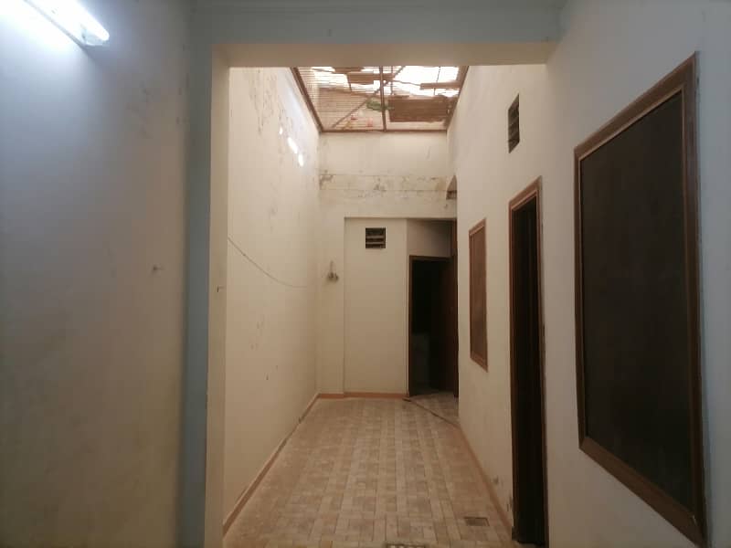 Gulberg Flat For Rent Sized 4 Marla 26