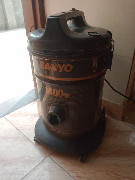 Sanyo Vacuum Cleaner 2