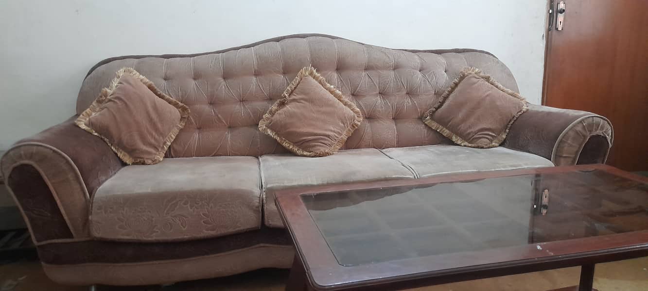 2 sofa sets 1