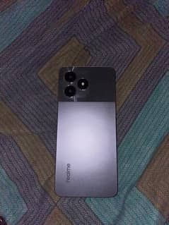 real me note 50 4/64 10/10  with box 0