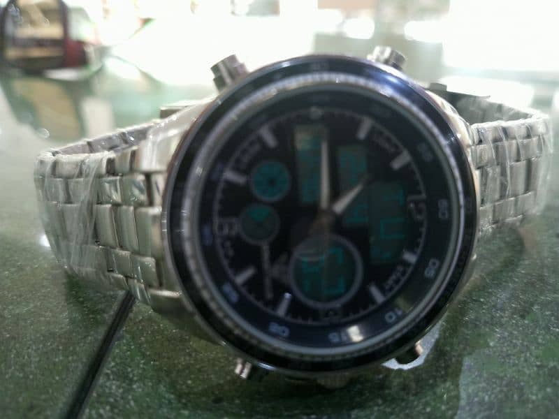 EMPORIO ARMANI STAINLESS STEEL DIGITSL AND ANALOUGE WATCH 11