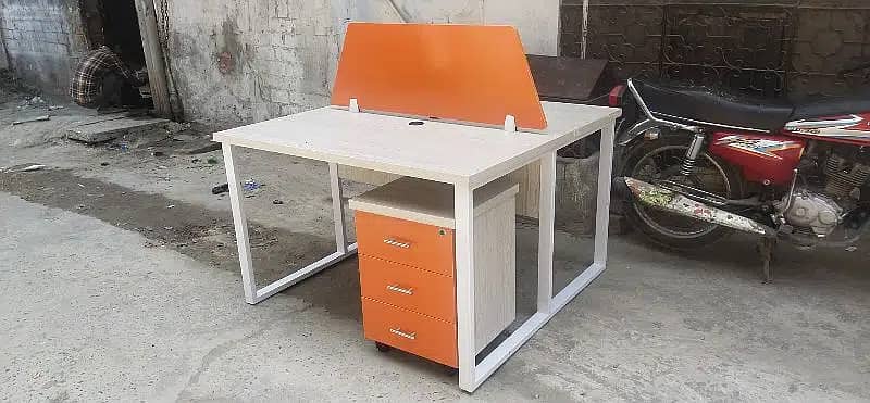 Workstations Size 4 By 4, CO-Workstations, Working Tables 14
