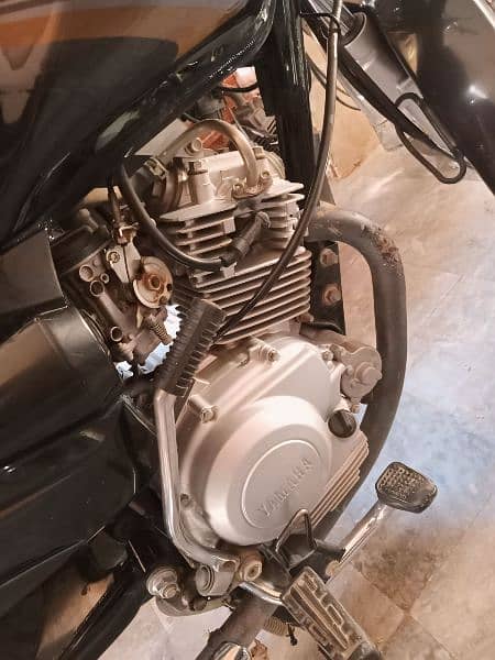 YB125Z TOTAL GENIUNE ALMOST NEW 1