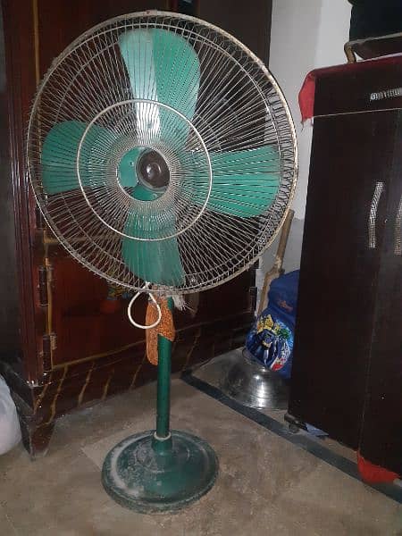 Fan for sale in gd working condition 1
