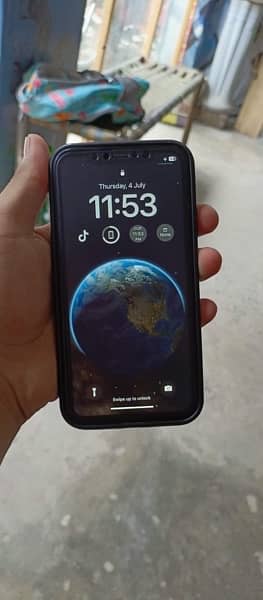 iPhone XR condition 9/10 4