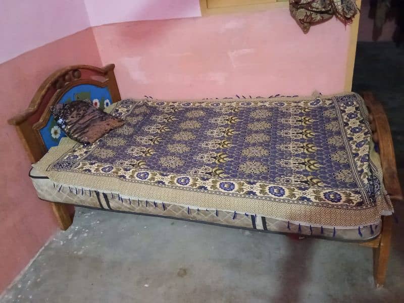 single bed wooden with mattress 0