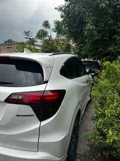 Honda Vezel Z 2015 Model 0