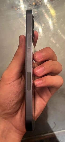 iPhone 12 64GB - Mint Condition 100% Battery Health 5