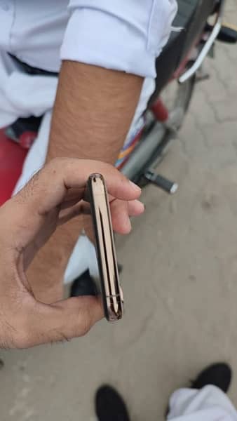 iphone xs dual PTA approved 1