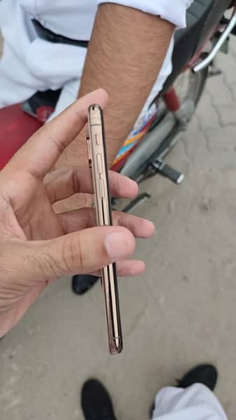 iphone xs dual PTA approved 4