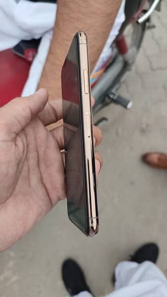 iphone xs dual PTA approved 5