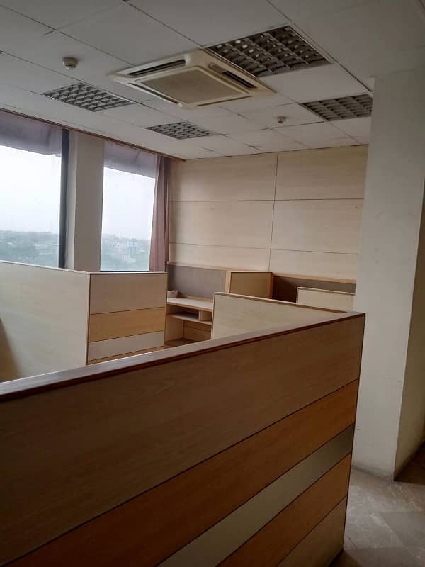Prime Location Commercial 5000 Sq. Ft Office In Main Boulevard Gulberg 8