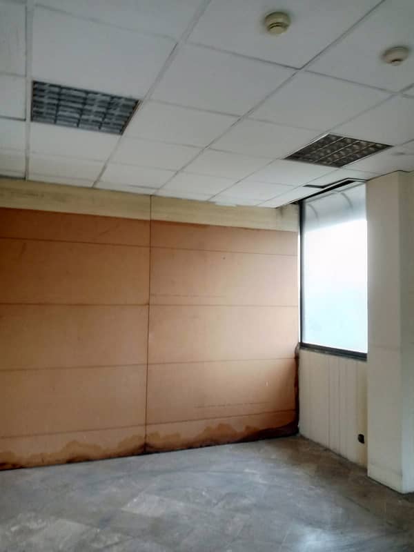 Prime Location Commercial 5000 Sq. Ft Office In Main Boulevard Gulberg 9