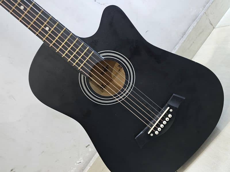selling beginner guitar with rod 1