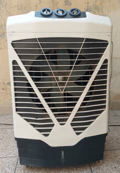 Large size air cooler with honeycomb pad and swing features