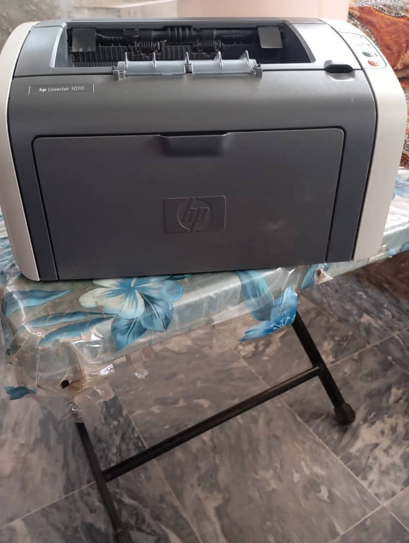 HP LASERJET 1010 printer 1