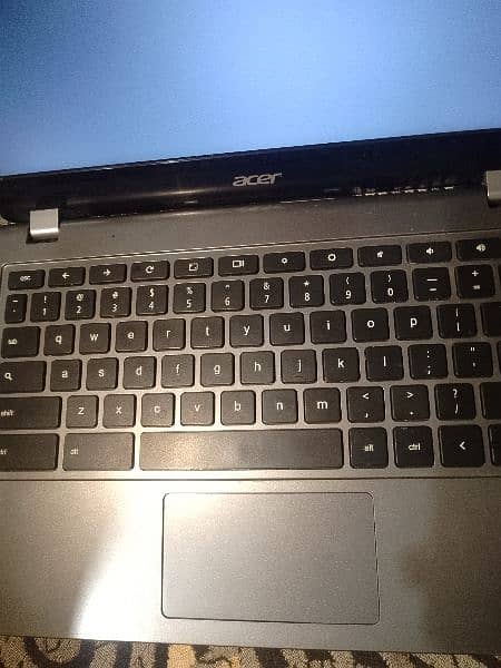 Acer Chromebook C740/inches /HD plus display 4Ram128SSD window 10 3