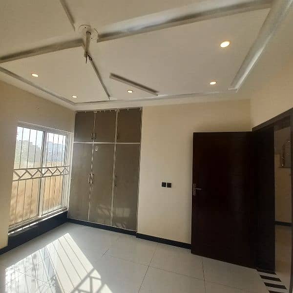 5 Marla New House For Rent in Bahria Town Lahore 3