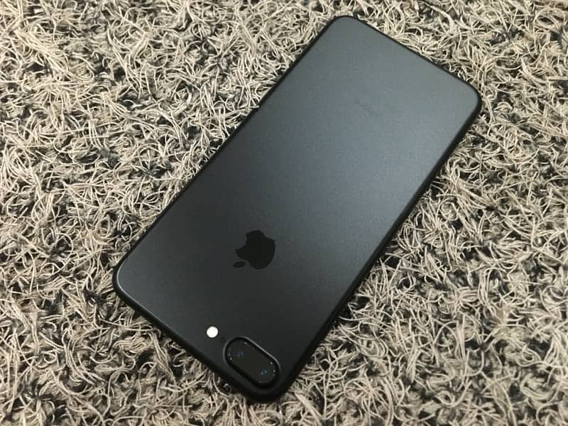 JUST LIKE NEW iPhone 7Plus 128gb Matt Black PTA APPROVED 5