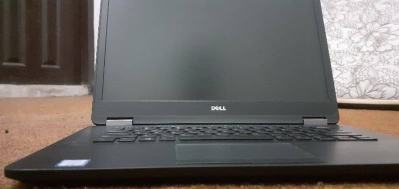 Laptop DELL 6TH Generation, Core i5, 8GB RAM, 256 GB SSD 1