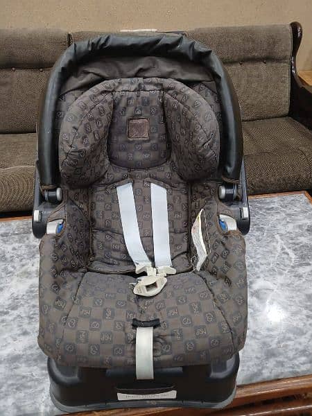 car seat or baby cot 5