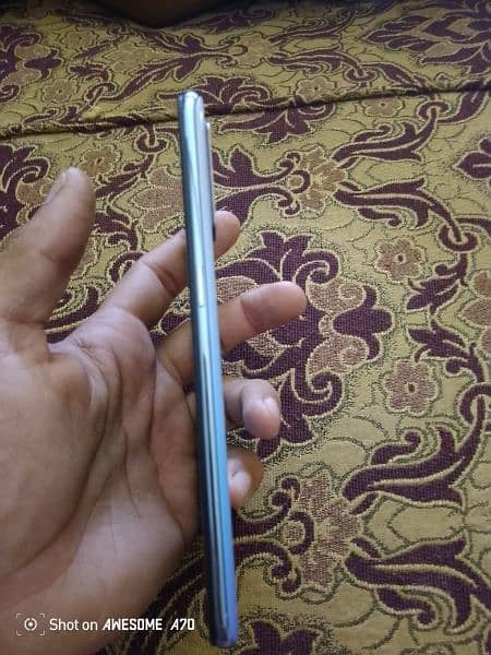 Oppo f15 8/256 0nly mobile 4