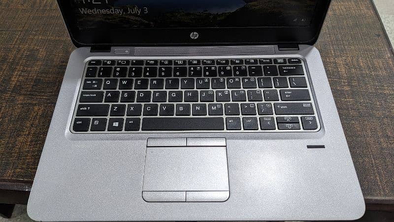 HP elitebook 820 G4 i7 7gen 4