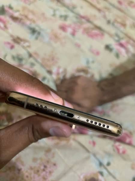 IPhone Xs Icloud Locked 2