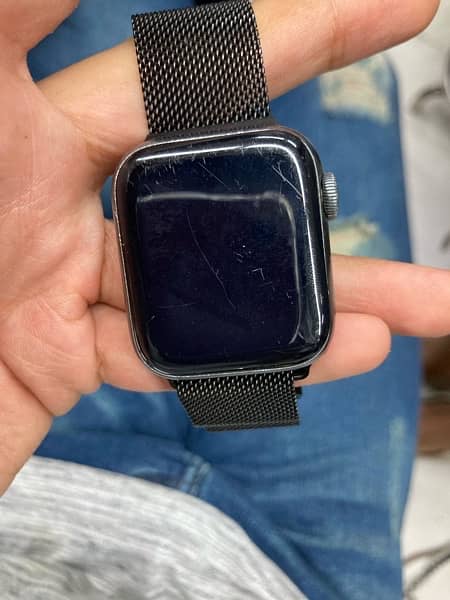 APPLE WATCH SERIES 4 40mm 7