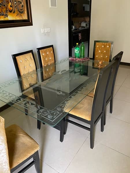 Selling 6 seat Dinning Table with chairs 1